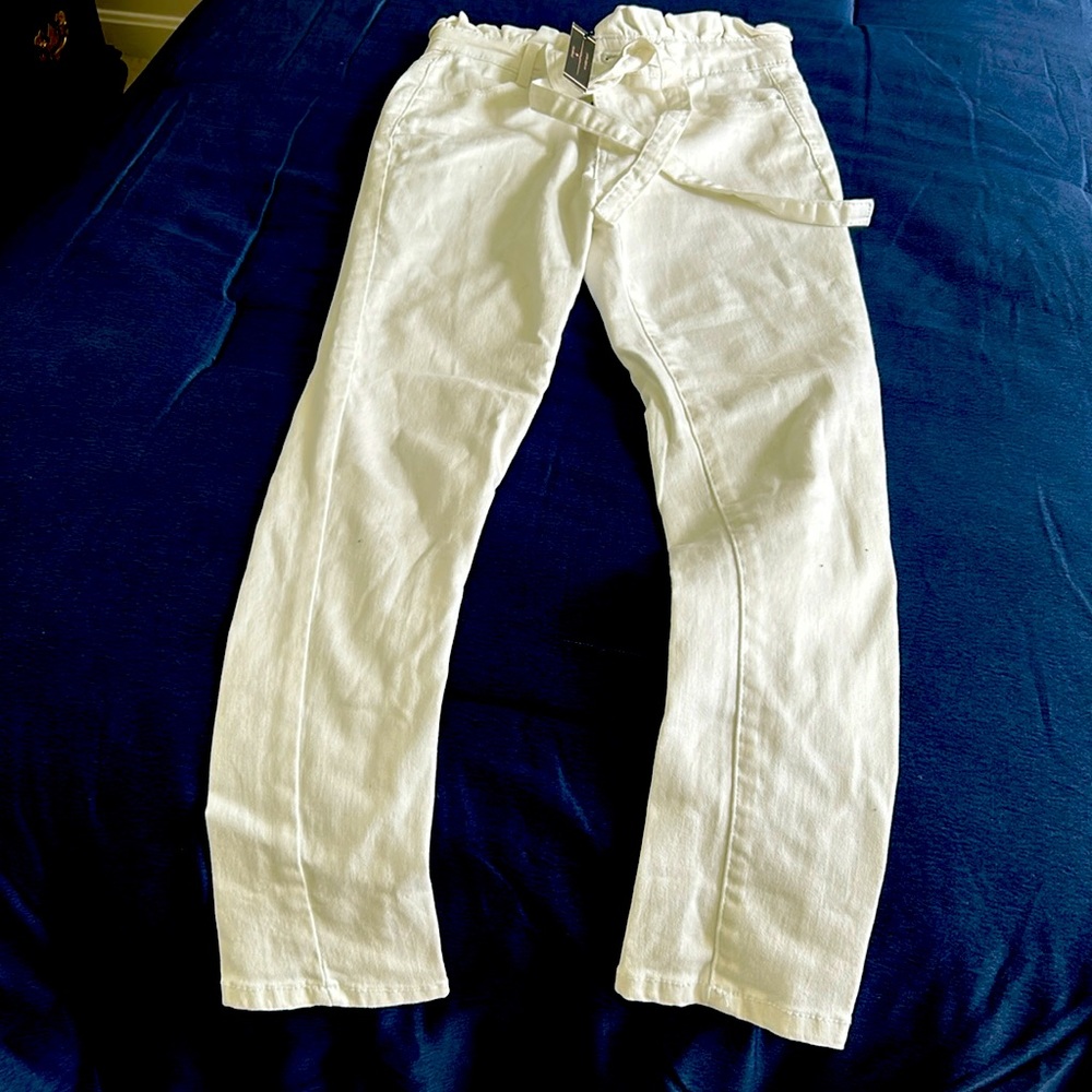 White skinny jeans